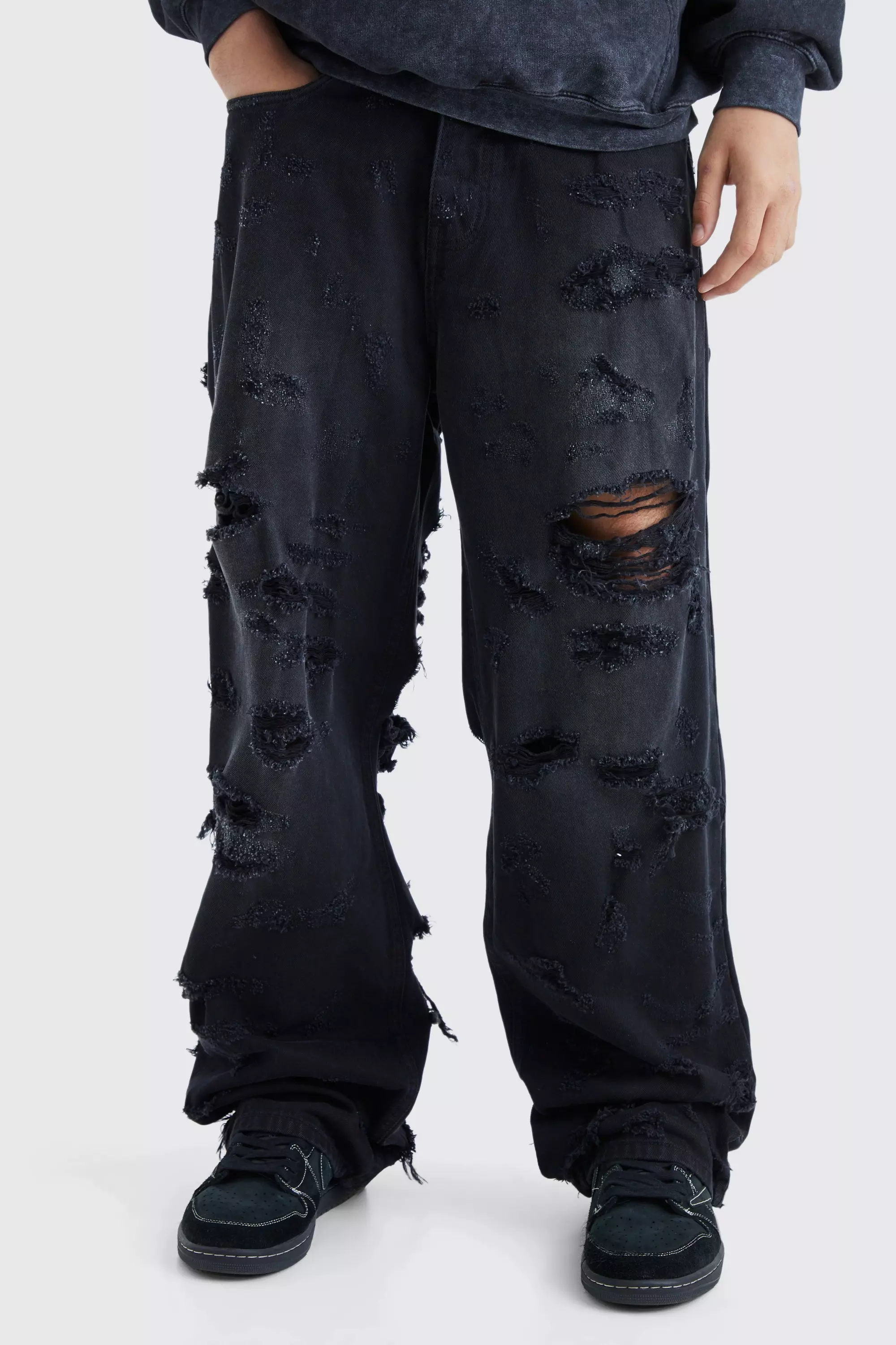 Black ripped best sale jeans baggy